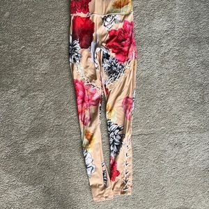 Carbon38 floral leggings